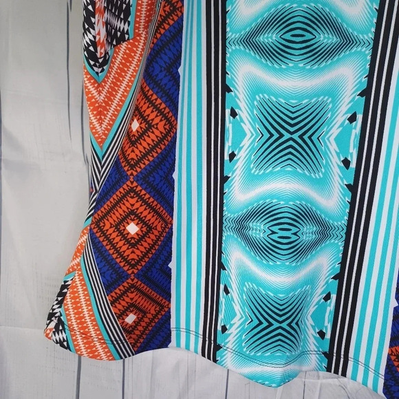 Bisou Bisou Aztec print halter style shirt - Picture 7 of 10